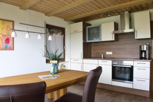 virtuve, Ferienwohnungen Talblick 3 in Fladungen