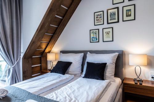 One-Bedroom Apartment image 7