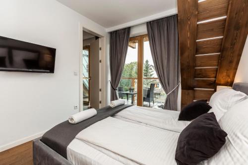 One-Bedroom Apartment image 5