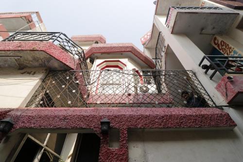 Exterior view, SPOT ON 65416 Hotel Classic in Charbagh