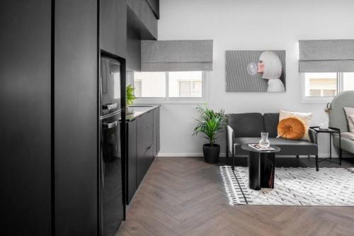New! Amazing Studio - Best Location!