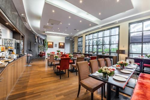 Їжа та напої, Hotel de Berny in Антоні