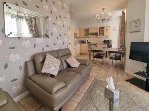 2 bedrooms, 2 beds