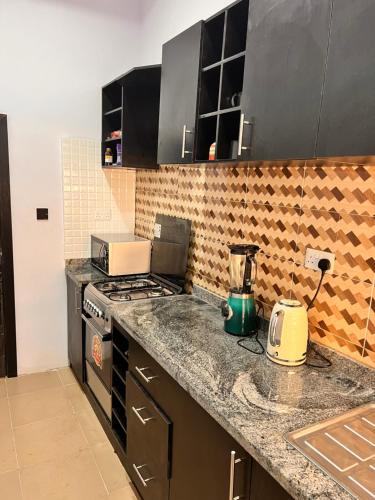 Treasure Park & Garden, Golf Estate. Simawa in Самагу