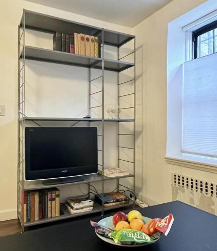 Close to all! 2-room suite in a 1-family townhouse in Brooklyn, USA
