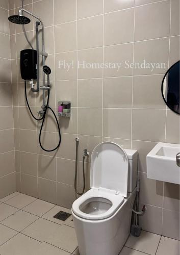 Bathroom, Fly! Homestay @ Sendayan in Siliau