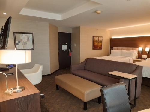 419975816 Holiday Inn Guatemala by IHG