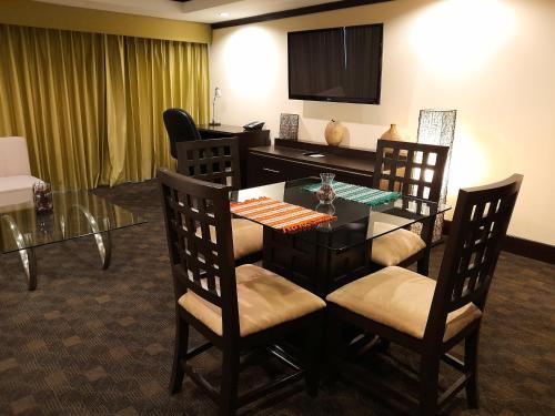 419975853 Holiday Inn Guatemala by IHG