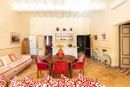 Farnese stylish apartment | Romeloft - image 5