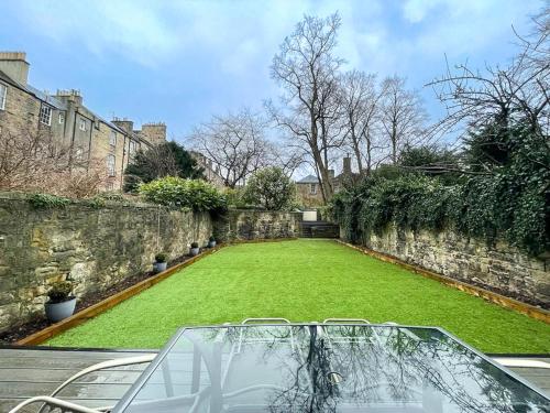 2Bed, Private Garden & Fireplace, Near Water of Leith, Эдинбург (фото 9)