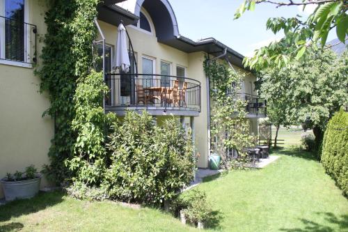 Zillertal Appartements, Fügen