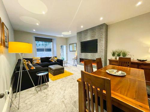 2Bed, Private Garden & Fireplace, Near Water of Leith, Эдинбург (фото 8)