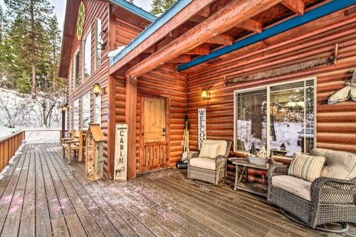 Garden Valley Cabin with Loft and Large Deck!