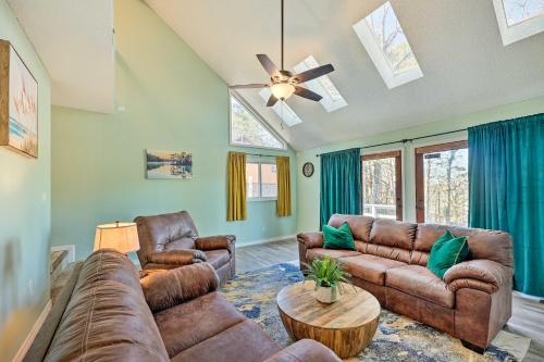 Near Ouachita River Home with Deck in Hot Springs