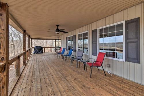 Lakefront Retreat with Views, Near Mammoth Cave!