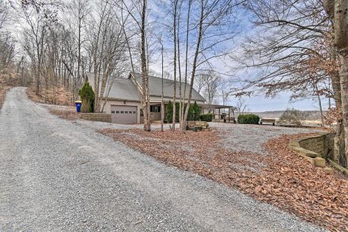 Lakefront Retreat with Views, Near Mammoth Cave!