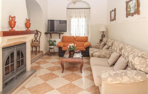 Awesome Home In Villaviciosa De Cordob With Kitchen