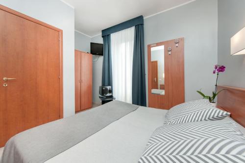 Roi Hotel The 2-star Roi Hotel offers comfort and convenience whether youre on business or holiday in Rome. The hotel offers guests a range of services and amenities designed to provide comfort and convenience