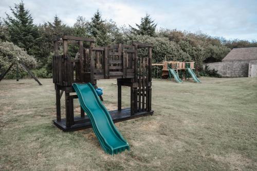Surfcrest Resort - 놀이터