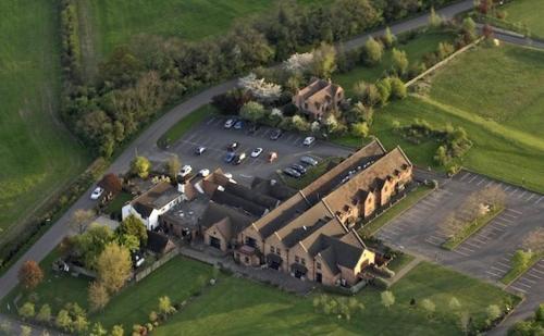 The Pear Tree Inn & Country Hotel - image 11