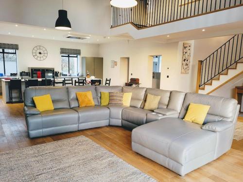 Glorious Cotswold Coach House - Ideal for Cheltenham Races