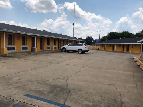 Ranch House Motel Marksville - image 26