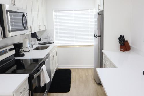 Singer Island Stunner ** Sunset Shores ** Oasis By The Beach in West Palm Beach, USA