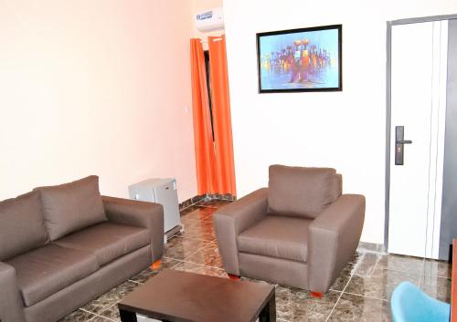 High Level Apartment photo 2