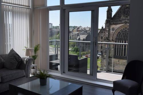 THE PAISLEY PENTHOUSE - ABBEY VIEW