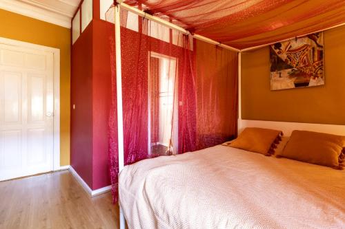 Double or Twin Room image 10