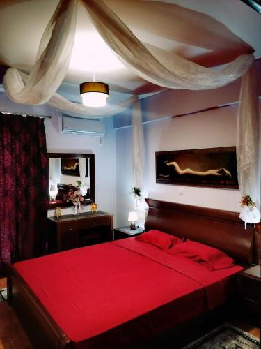 Thira Apartment near Athens Airport