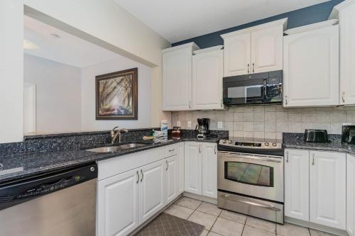 Three-Bedroom Apartment image 1