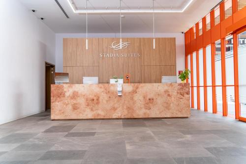 Lobby, Stadía Suites Querétaro Centro Histórico (Stadia Suites Queretaro Centro Historico) in Queretaro