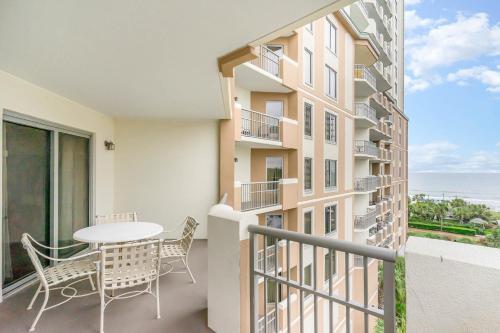 Splendid 3 bedroom 3 bath condo - 408 Royale Palms condo - image 3
