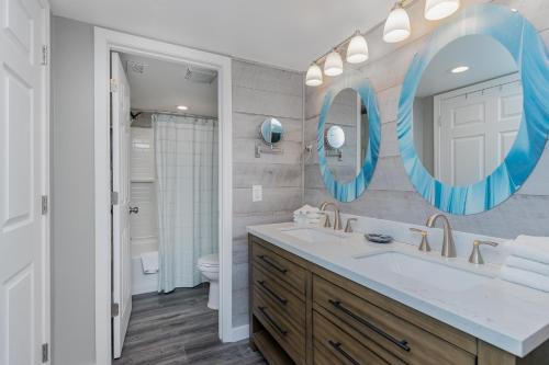 Completely remodeled and open 18C Richmond Park villa - image 3