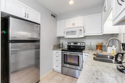 11A Saint James Kingston Resorts - image 5