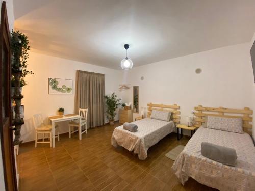 B&B and Apartments El Charco Azul