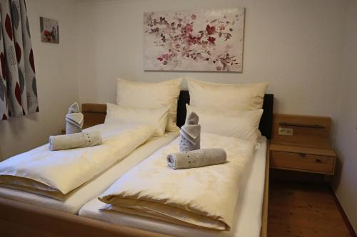 One-Bedroom Apartment image 8