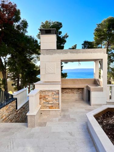 Luxury Beachfront Villa Carlisa