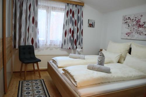 One-Bedroom Apartment image 9