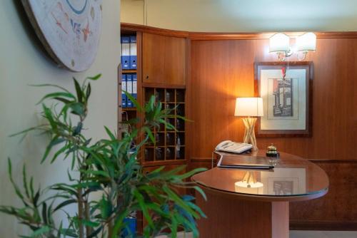 Lobby, Hotel Suite Ares in Molo Beverello