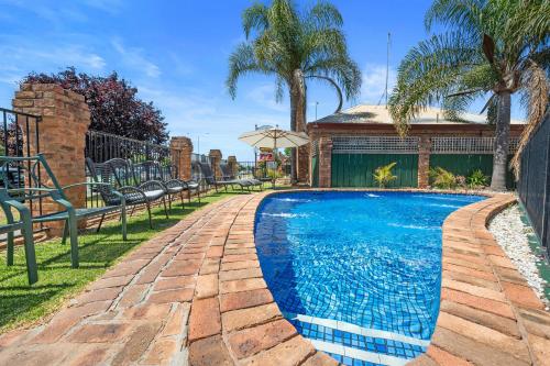 สวน, โรงแรมเดอะเซ็ตเทิลเมนต์ ฮีสทอริก (The Settlement Historic Hotel) in เอชูกา