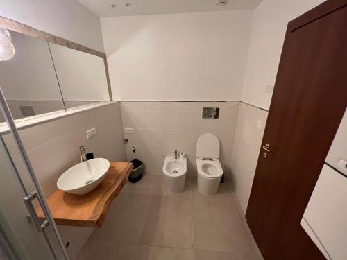 Villa Mirella Room Type -  Standard King Windowless