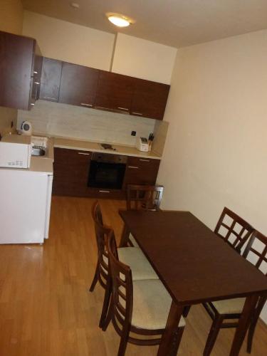 Two-Bedroom Apartment in Fortuna – Bansko, NC
