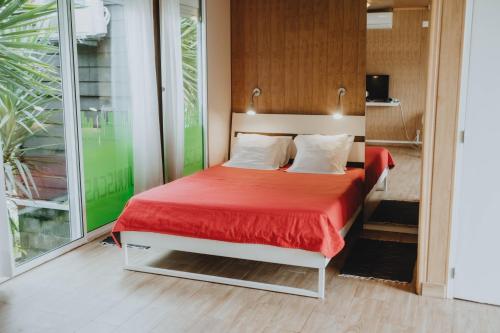 1 double bed, 2 bunk beds