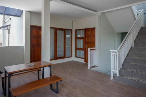 Floor plans, RedDoorz near Stadion Kridosono Blora in Blora