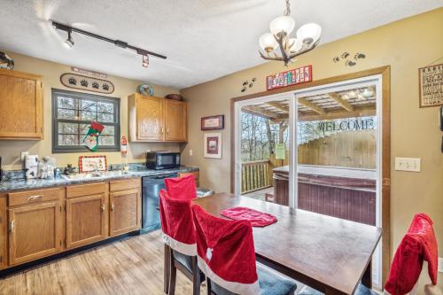 Three-Bedroom House image 4
