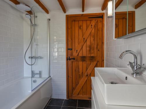 Hook Cottage Looe - image 5