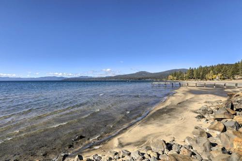 Beachfront Tahoe Vista Condo with Fireplace!