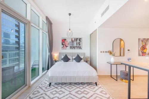 Funky STUDIO Dubai Marina outstanding facilities, Dubai (photo 9)